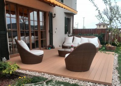 Világos wpc burkolat