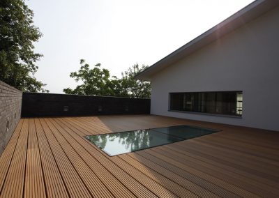 Trópusi fa teraszburkolat