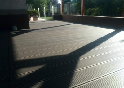 Sötétbarna WPC burkolat - TrendDeck